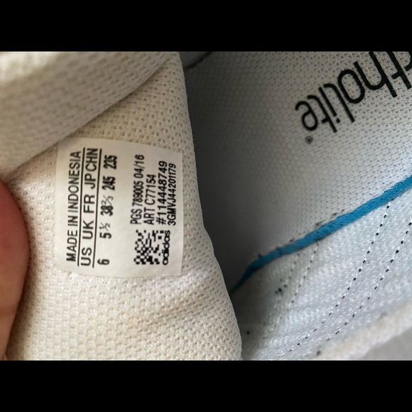 Adidas shoes - Picture 5 of 6